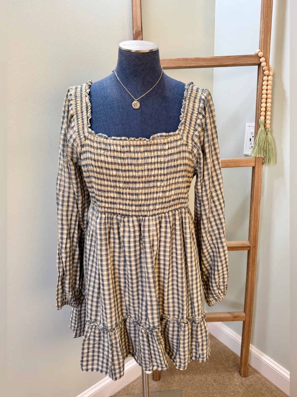 American Eagle Cream Blue Long Sleeve Smocked Plaid Mini Dress Size Large